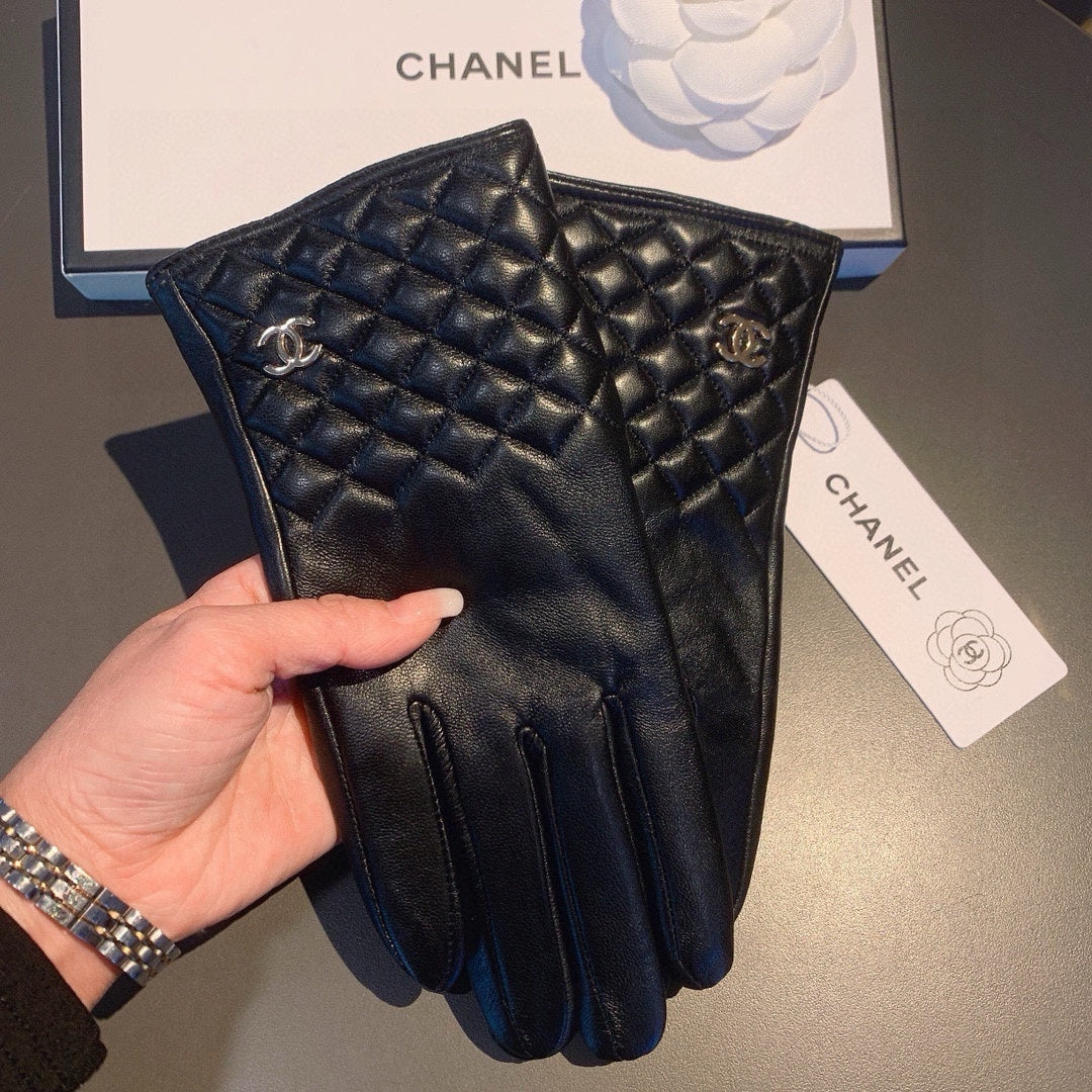 GLOVES IN BLACK LAMBSKIN WITH GOLD LOGO 462263 - M