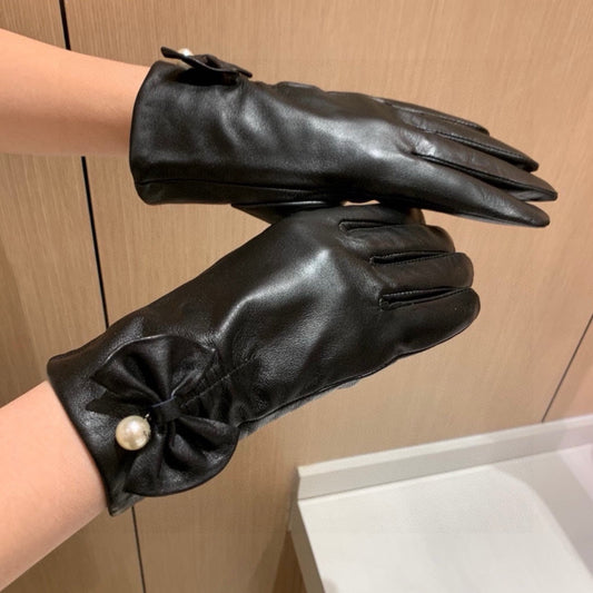 TOUCHSCREEN GLOVES IN BLACK LAMBSKIN WITH GOLD LOGO 462264 - M