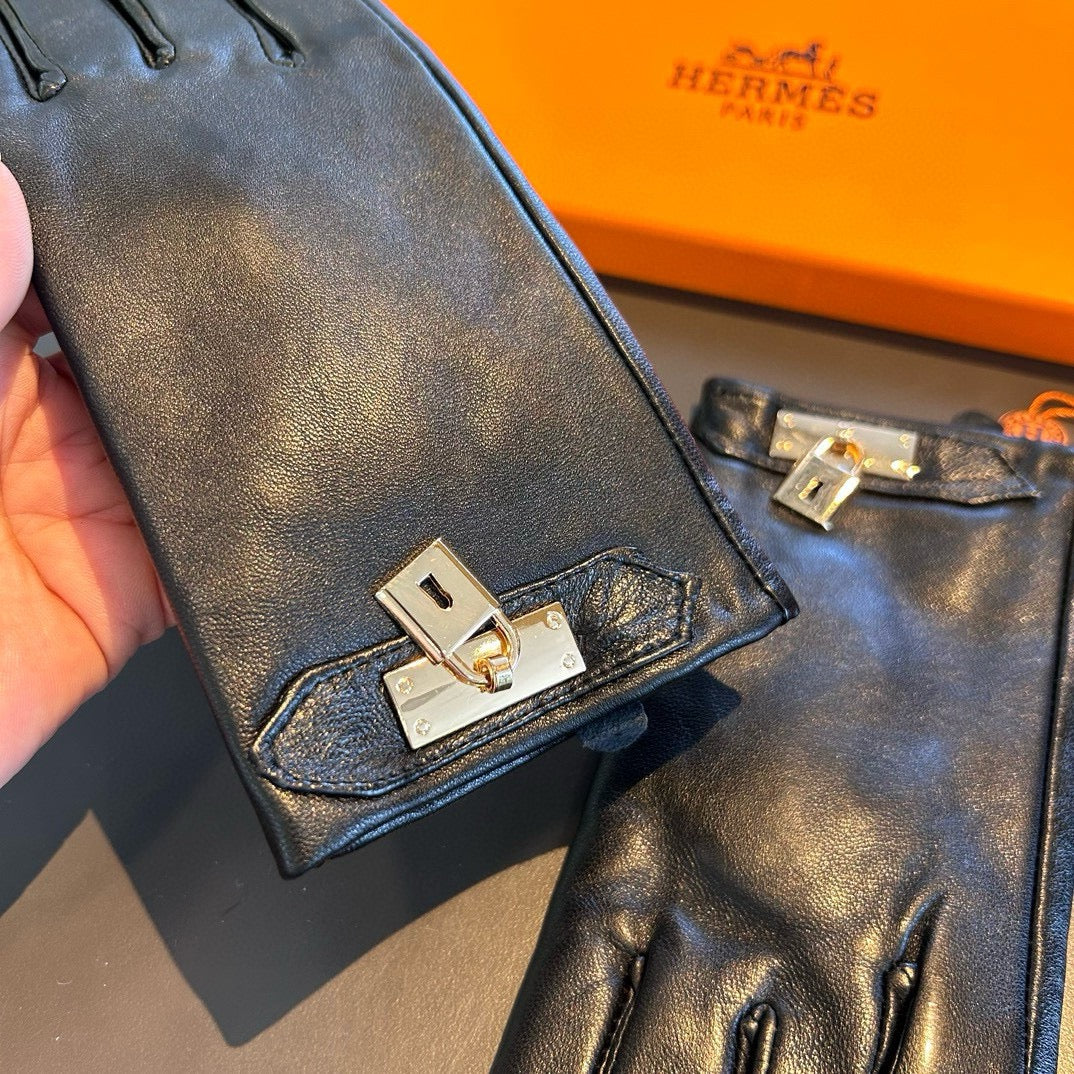 GLOVES WITH LOCK HARDWARE IN BLACK LAMBSKIN 463858 - M