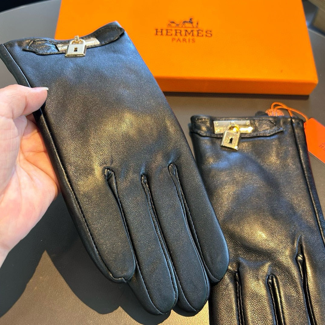 GLOVES WITH LOCK HARDWARE IN BLACK LAMBSKIN 463858 - M