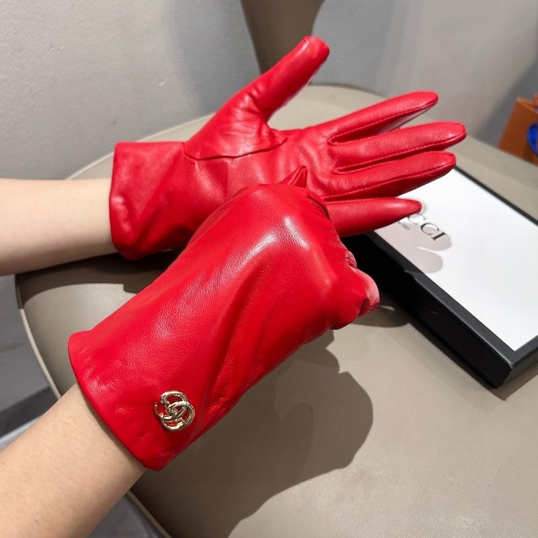 TOUCHSCREEN GLOVES IN RED LAMBSKIN AND SHEARLING LINING 463862 - M