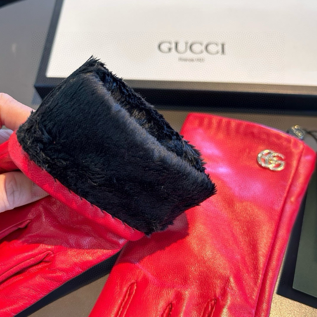 TOUCHSCREEN GLOVES IN RED LAMBSKIN AND SHEARLING LINING 463862 - M