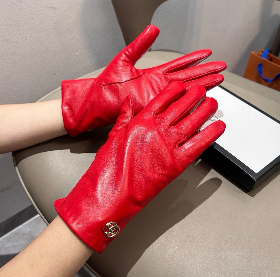 TOUCHSCREEN GLOVES IN RED LAMBSKIN AND SHEARLING LINING 463862 - M