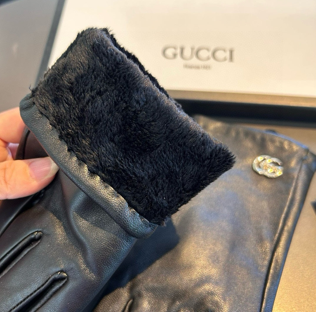 TOUCHSCREEN GLOVES IN BLACK LAMBSKIN AND SHEARLING LINING 463863 - M