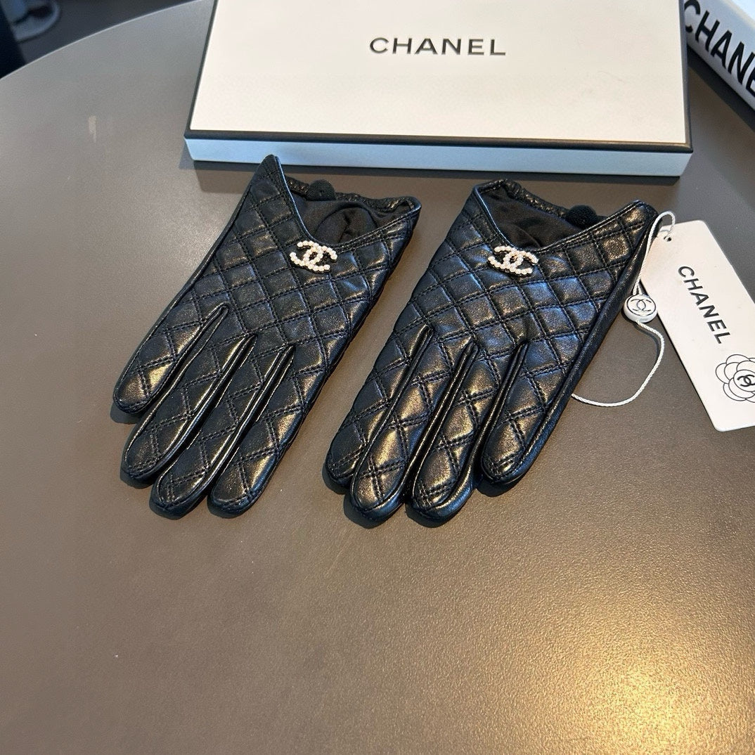 GLOVES IN BLACK LAMBSKIN 465006 - M