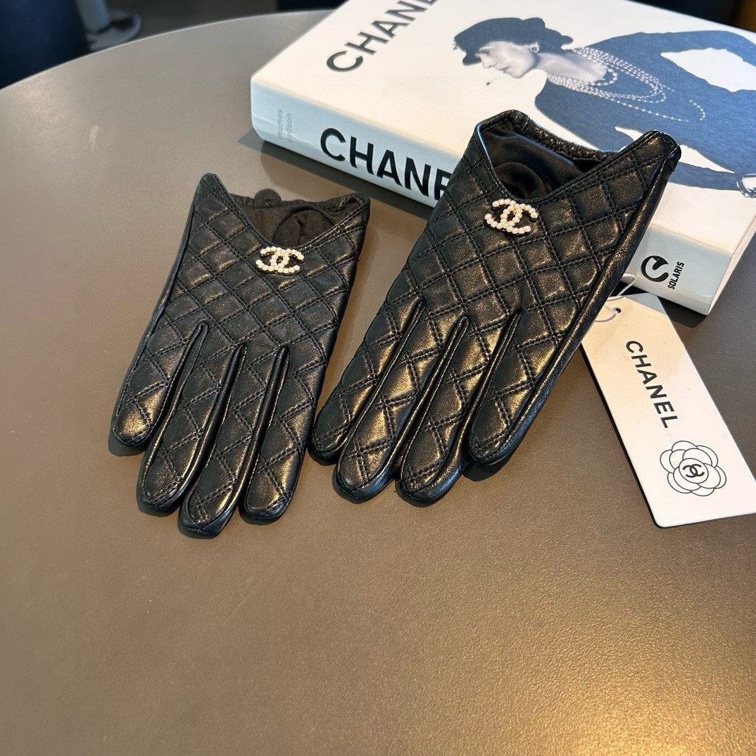 GLOVES IN BLACK LAMBSKIN 465006 - M