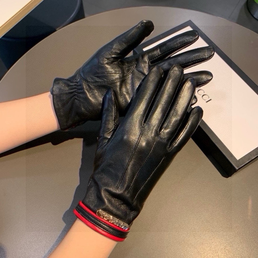 GLOVES IN BLACK MIX RED LAMBSKIN AND LAMB FUR LINING 467970 - M