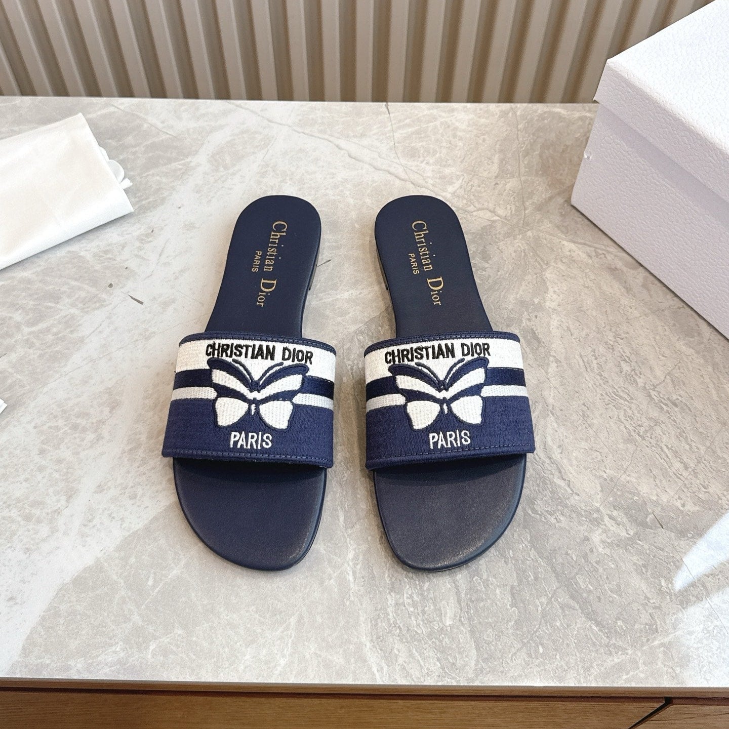 DIOR FLAT SLIDES 25S IN MIDNIGHT BLUE CALFSKIN AND FABRIC EMBROIDERED BUTTERFLY MOTIF - 35
