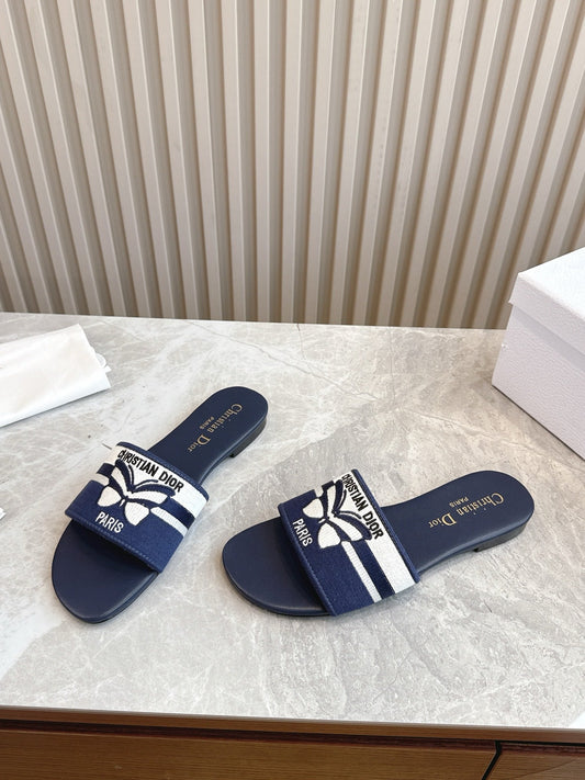 DIOR FLAT SLIDES 25S IN MIDNIGHT BLUE CALFSKIN AND FABRIC EMBROIDERED BUTTERFLY MOTIF - 35