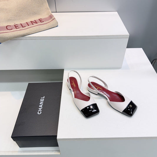 CHANEL 26S БОСОНІЖКИ З ЗАКРИТИМ НОСКОМ З БІЛОЇ ШКІРИ ЯГНЯТИ З ЧОРНИМ МИСКОМ
