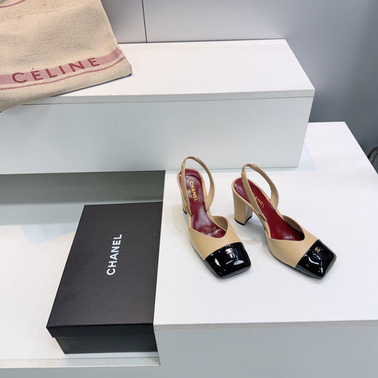 CHANEL 26S СЛІНГБЕКИ 95 ММ З БЕЖЕВОЇ ШКІРИ ЯГНЯТИ З ЧОРНИМ МИСОМ