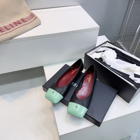 CHANEL 26S FLATS IN BLACK LAMBSKIN WITH MINT GREEN CAP TOE