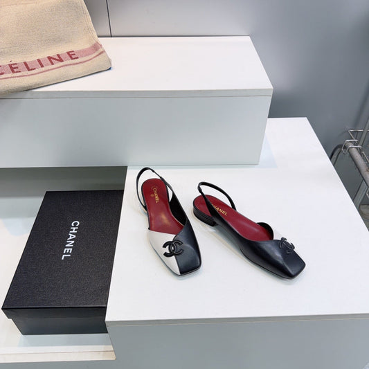 CHANEL 26S БОСОНІЖКИ З ЗАКРИТИМ НОСКОМ І ВІДКРИТОЮ П'ЯТОЮ З ЧОРНО-БІЛОЇ ОВЕЧОЇ ШКІРИ