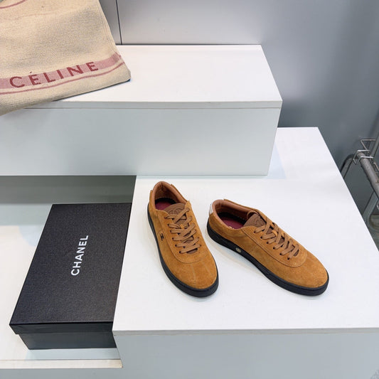 КРОСІВКИ CHANEL 26S GUM SOLE З КОРИЧНЕВОЮ ЗАМШІ ВІДТІНКУ ГІРЧИЦІ