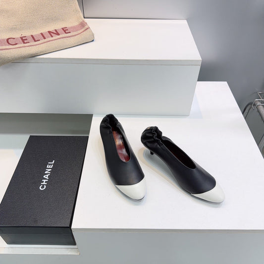 CHANEL 26S КОЛЬОРОВІ ТУФЛІ НА ВИСОКИХ ПІДБОРАХ 45 ММ З ЧОРНОЇ ОВЕЧОЇ ШКІРИ