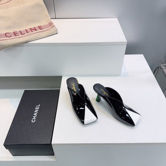 БОСОНІЖКИ-МЮЛІ CHANEL 26S НА ВИСОКИХ ПІДБОРАХ (70 ММ) З ЧОРНО-БІЛОЇ ОВЕЧОЇ ШКІРИ