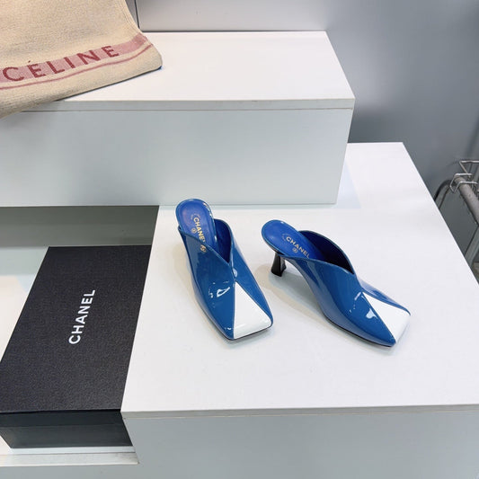 БОСОНІЖКИ-МЮЛІ CHANEL 26S НА ВИСОКИХ ПІДБОРАХ 70 ММ З БЛАКИТНОЇ ТА БІЛОЇ ОВЕЧОЇ ШКІРИ