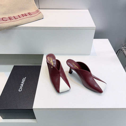БОСОНІЖКИ-МЮЛІ CHANEL 26S НА ВИСОКИХ ПІДБОРАХ (70 ММ) З БІЛОЇ ТА ЧЕРВОНОЇ ОВЕЧОЇ ШКІРИ