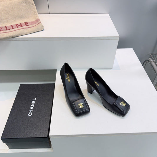 CHANEL 26S КВАДРАТНІ ТУФЛІ НА ВИСОКИХ ПІДБОРАХ 95 ММ ЧОРНА ОВЕЧА ШКІРА