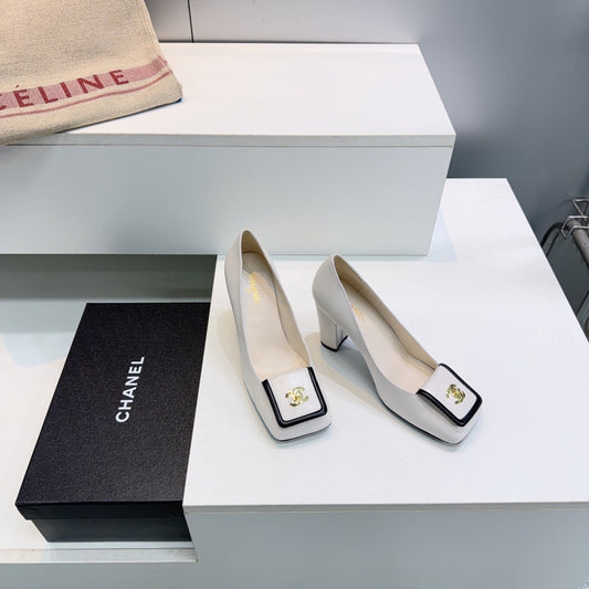 CHANEL 26S ТУФЛІ НА ВИСОКИХ ПІДБОРАХ 95 ММ З КВАДРАТНИМ НОСОМ З БІЛОЇ ОВЕЧОЇ ШКІРИ