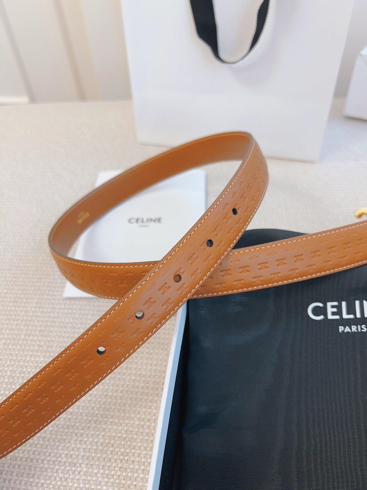 CELINE 25S BELT TRIOMPHE 25MM IN LIGHT BROWN CALFSKIN DEBOSSED LOGO 563331 - 26 - 28