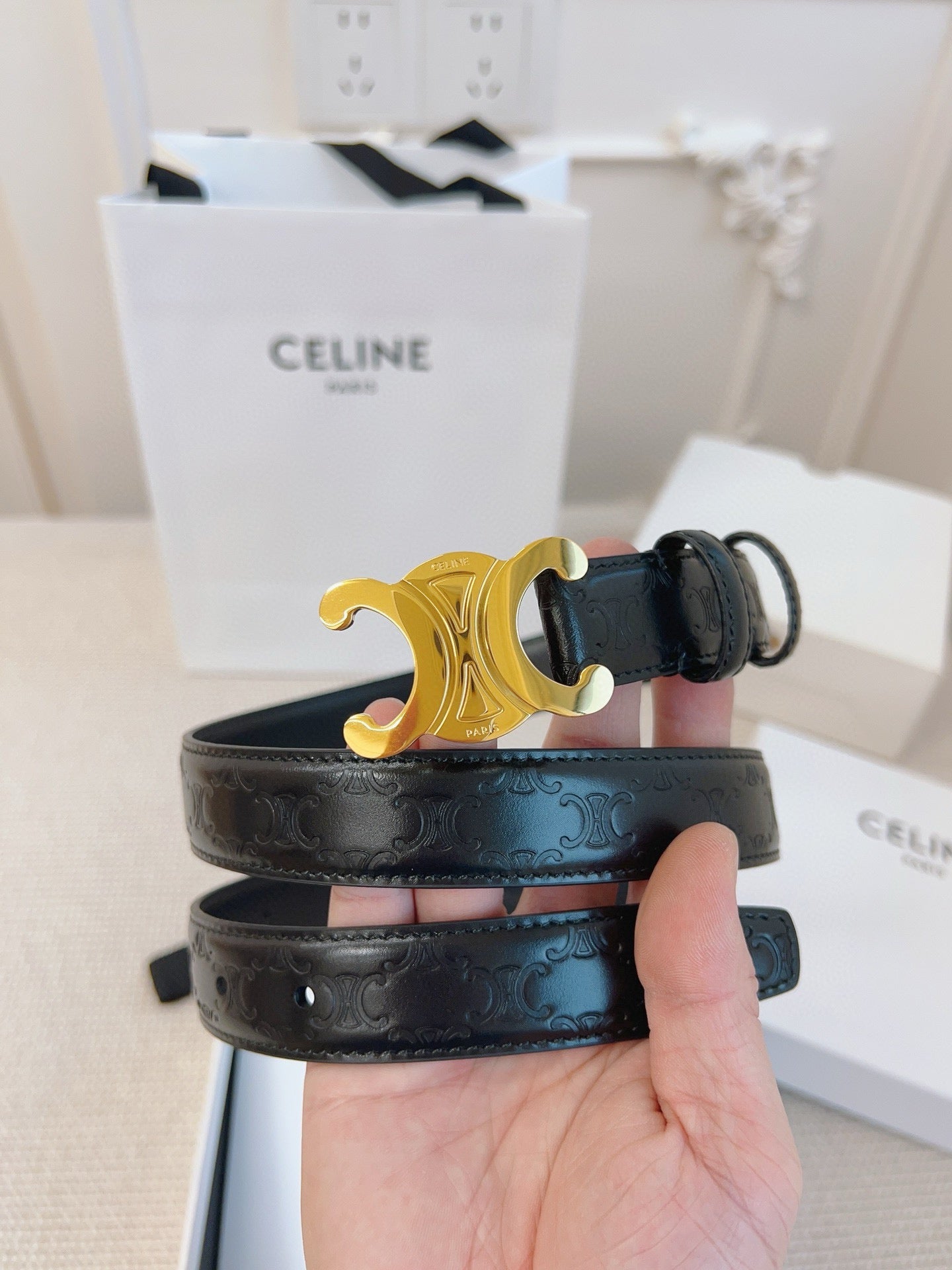CELINE 25S BELT 25MM TRIOMPHE IN BLACK CALFSKIN GOLD HARDWARE 563332 - 26 - 28