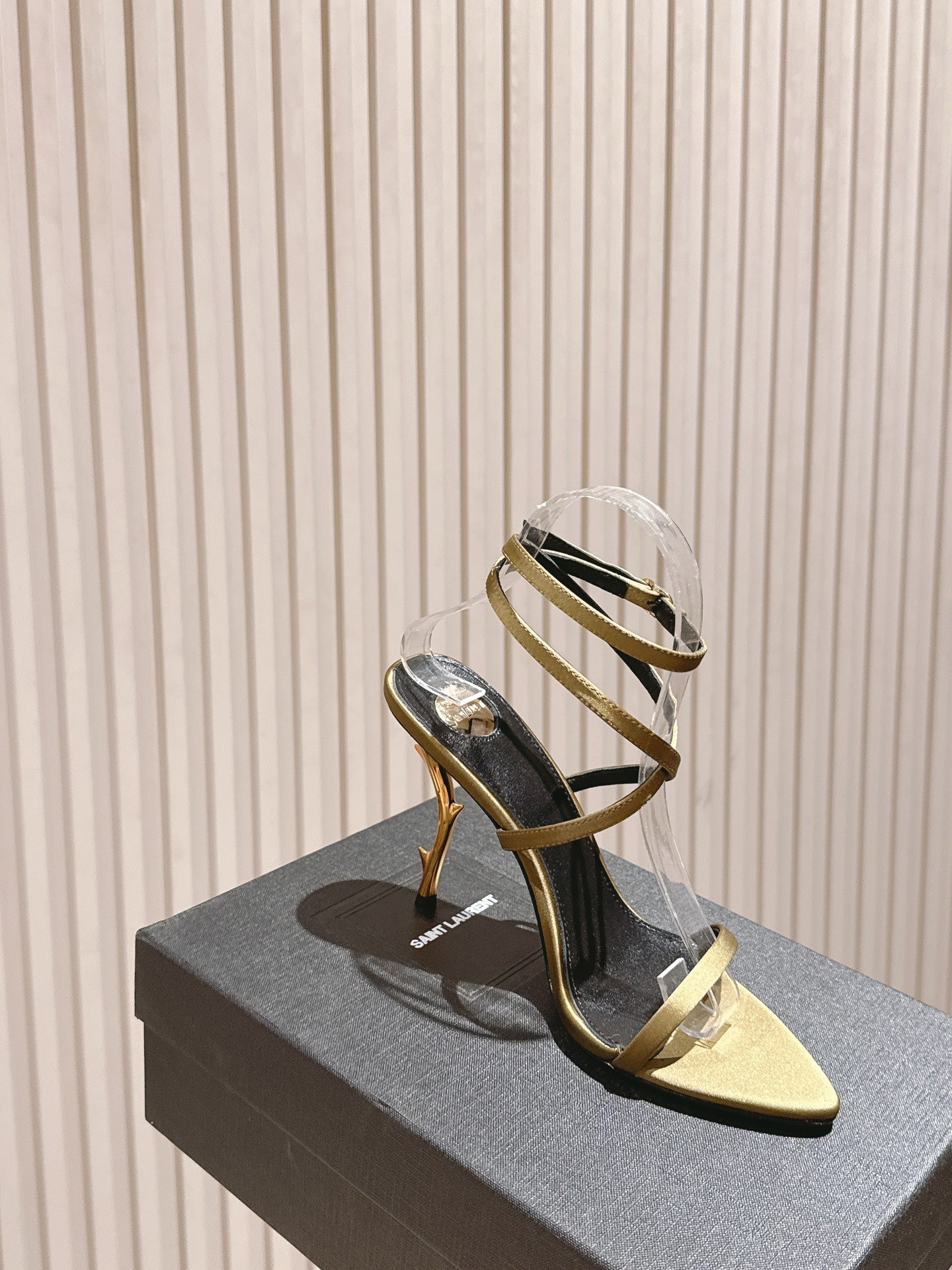 YSL 25S STRAPPY HIGH-HEEL SANDALS 100 MM IN OLIVE GREEN LAMBSKIN - 35