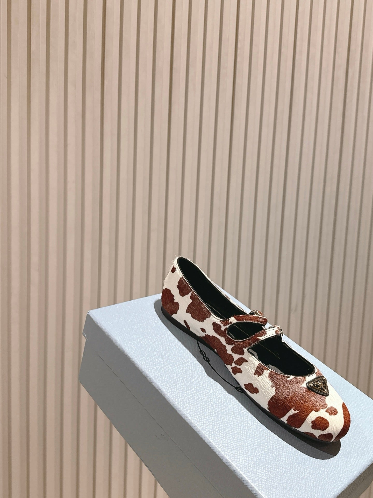 PRADA 25S CRYSTAL EMBELLISHED BALLERINA IN WHITE AND DARK BROWN FUR - 35