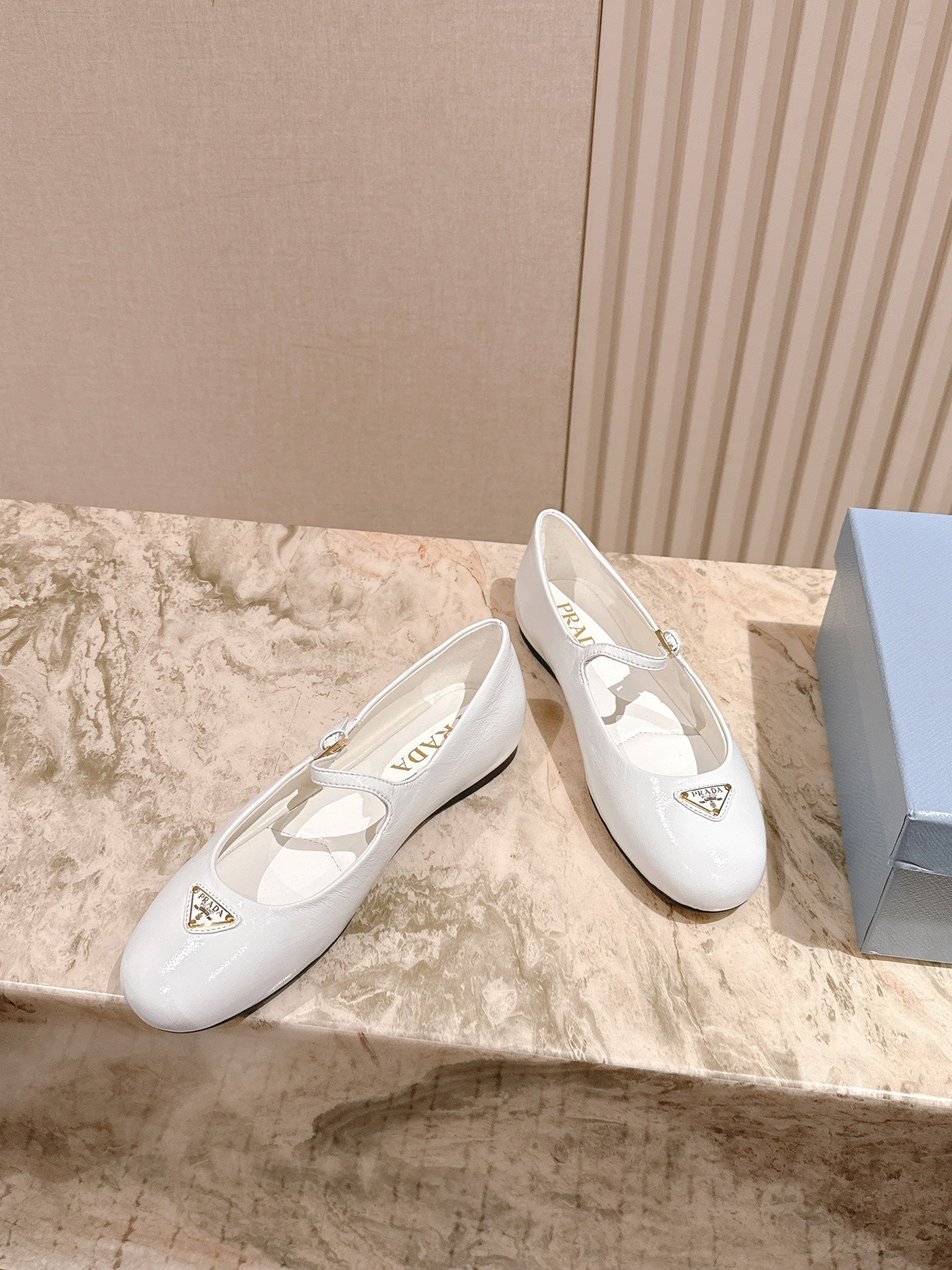 PRADA 25S BALLERINAS IN WHITE CALFSKIN GLOSSY - 35