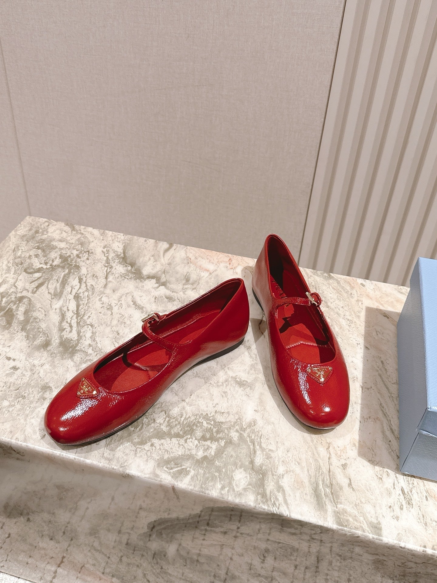 PRADA 25S BALLERINAS IN RED WINE CALFSKIN GLOSSY - 35
