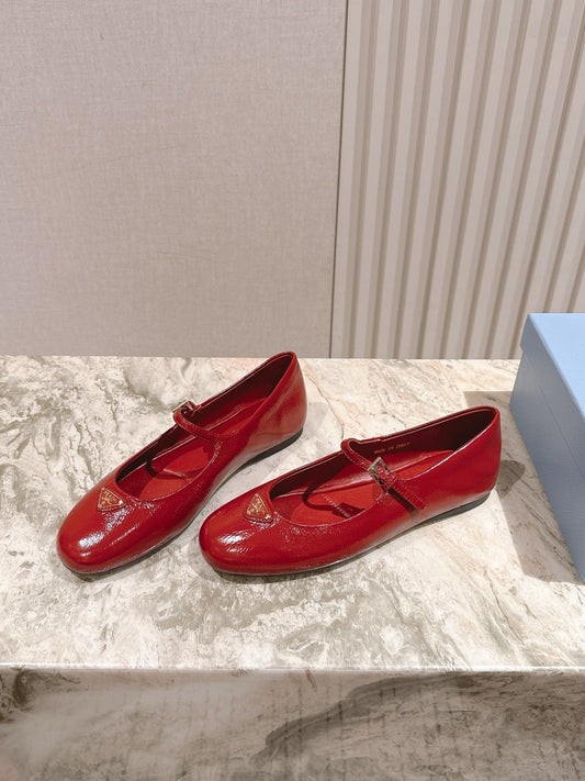 PRADA 25S БАЛЕТКИ З ТЕЛЯЧОЇ ШКІРИ ВІТТІЛЬНОГО ВІННО-ЧЕРВОНОГО КОЛЬОРУ - 35