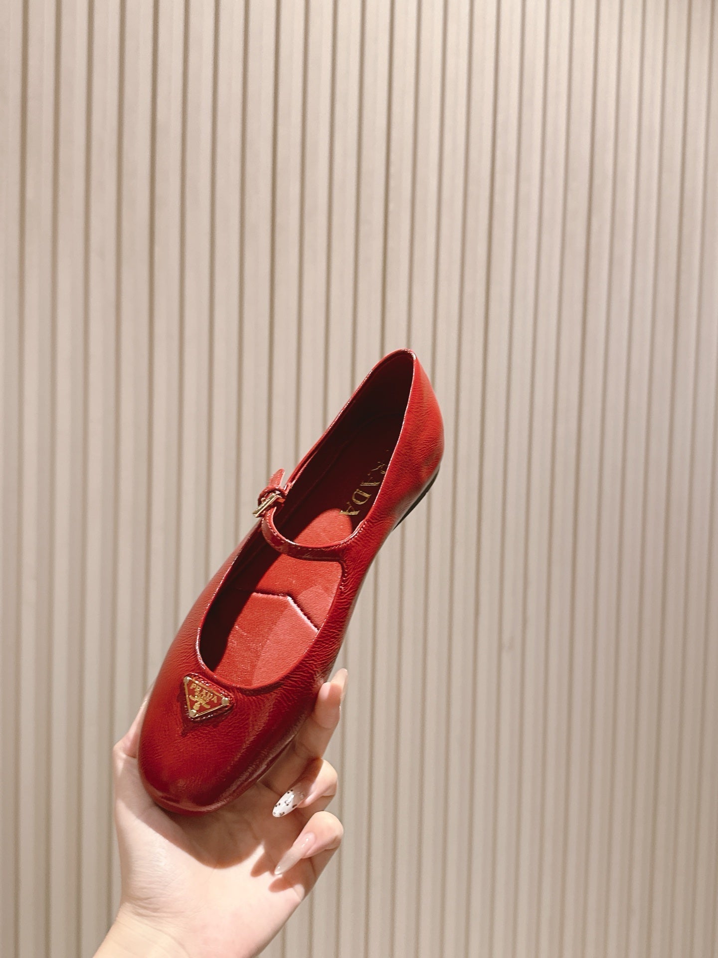 PRADA 25S BALLERINAS IN RED WINE CALFSKIN GLOSSY - 35