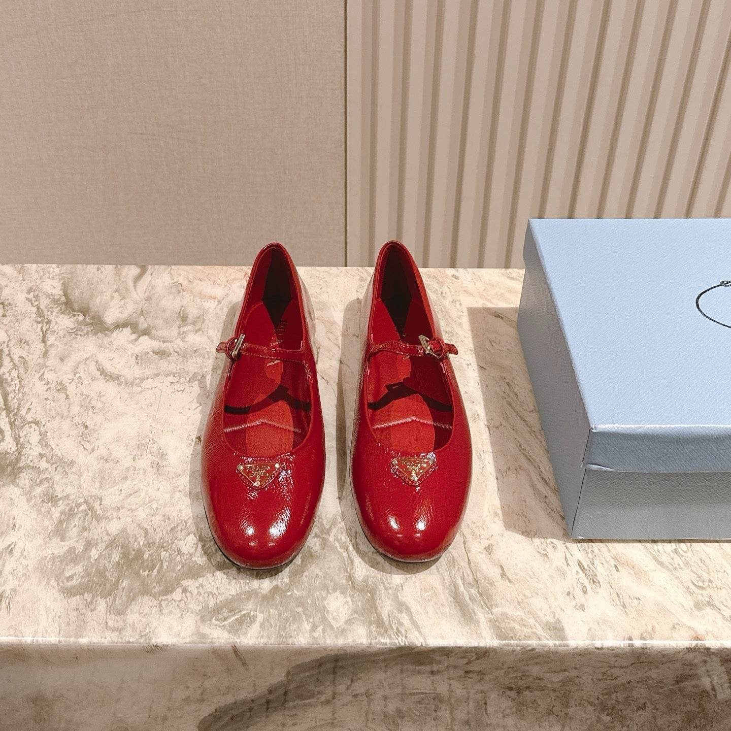 PRADA 25S BALLERINAS IN RED WINE CALFSKIN GLOSSY - 35