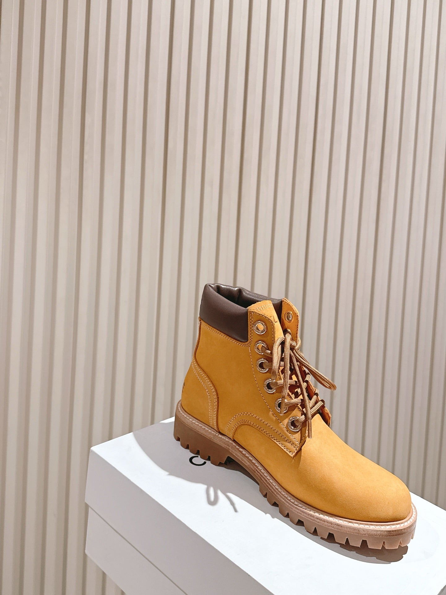 CELINE 25S MARTIN BOOTS IN MEDIUM ORANGE CALFSKIN - 35