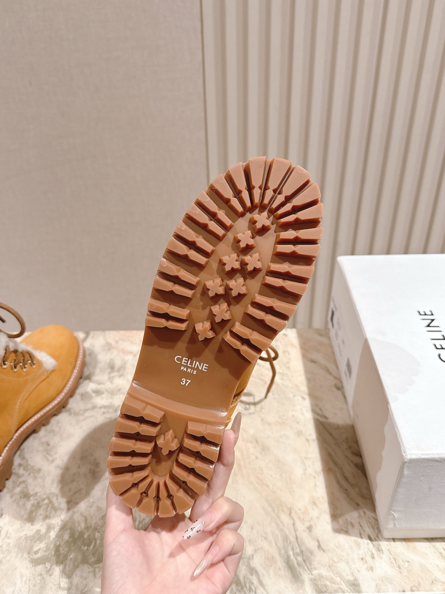 CELINE 25S KURT LACE UP MID BOOT IN MEDIUM ORANGE SUEDE AND SHEARLING - 35