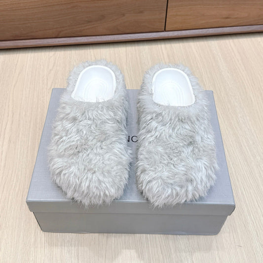 BALENCIAGA 25S MULES IN IVORY WHITE FAUX FUR - 35