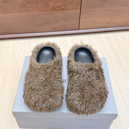BALENCIAGA 25S MULES IN BROWN FAUX FUR - 35