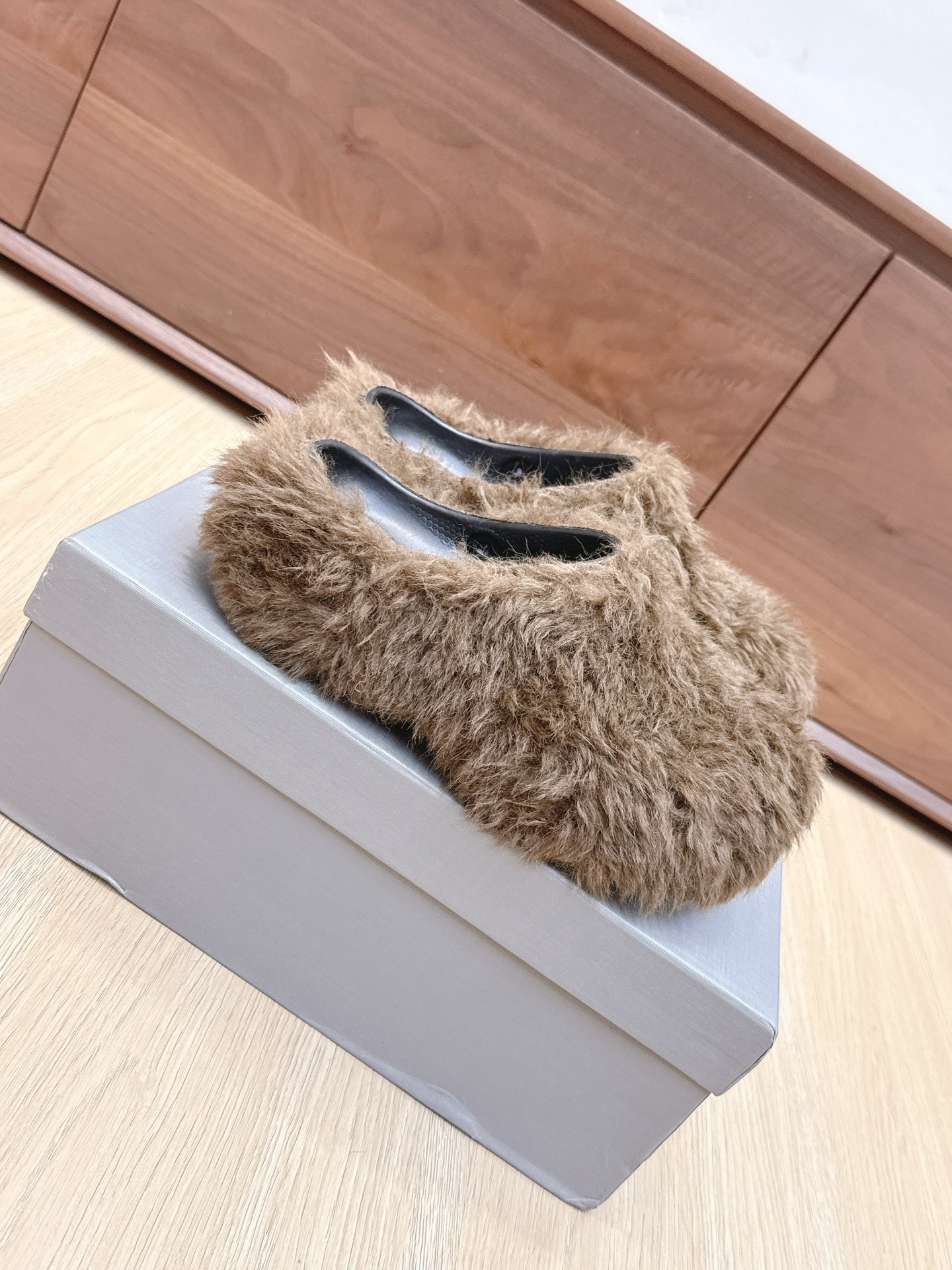 BALENCIAGA 25S MULES IN BROWN FAUX FUR - 35