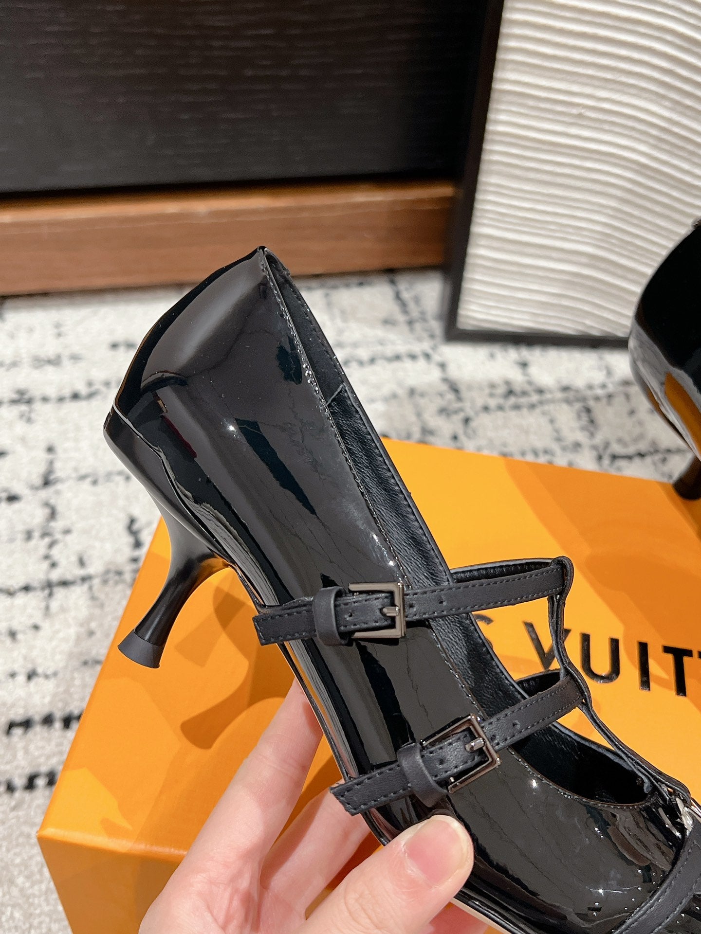 HIGH HEEL 4 CM PUMP IN BLACK CALFSKIN - 35