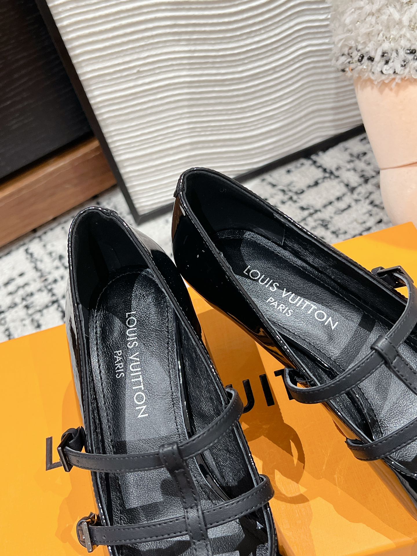 HIGH HEEL 4 CM PUMP IN BLACK CALFSKIN - 35