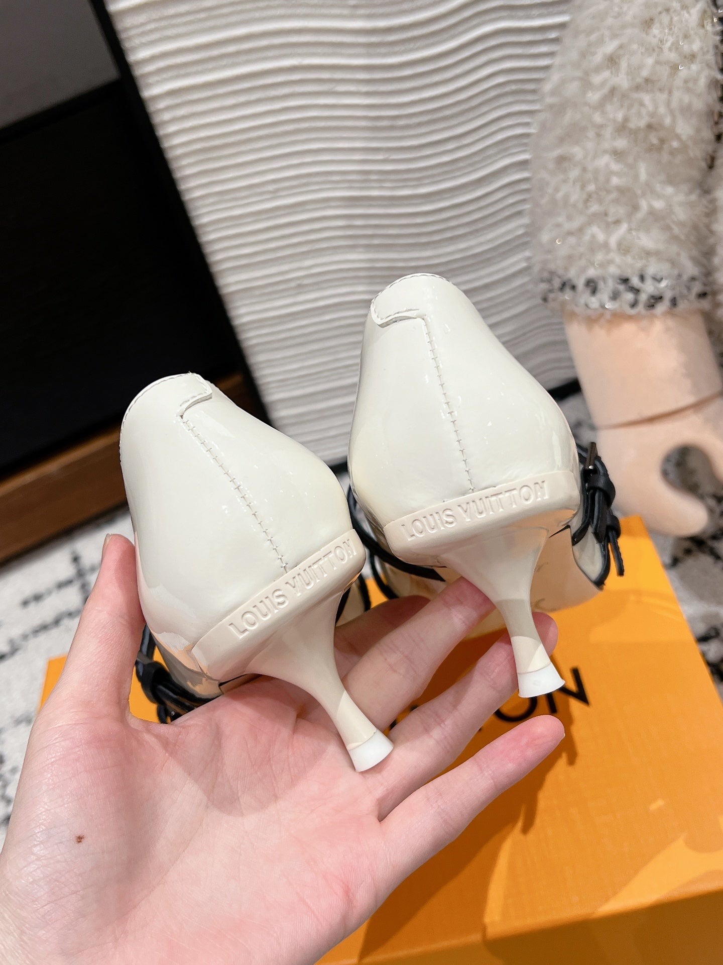 HIGH HEEL 4 CM PUMP IN WHITE CALFSKIN - 35