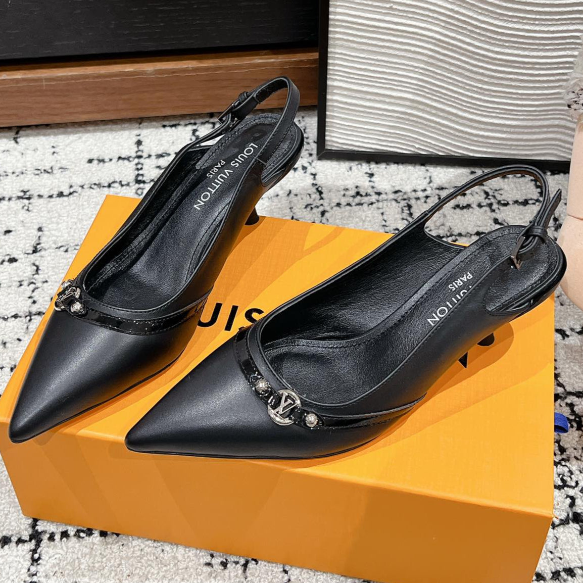 HIGH HEEL 4 CM SLINGBACKS IN BLACK CALFSKIN - 35