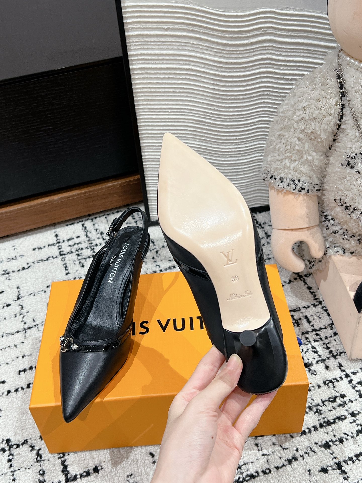 HIGH HEEL 4 CM SLINGBACKS IN BLACK CALFSKIN - 35