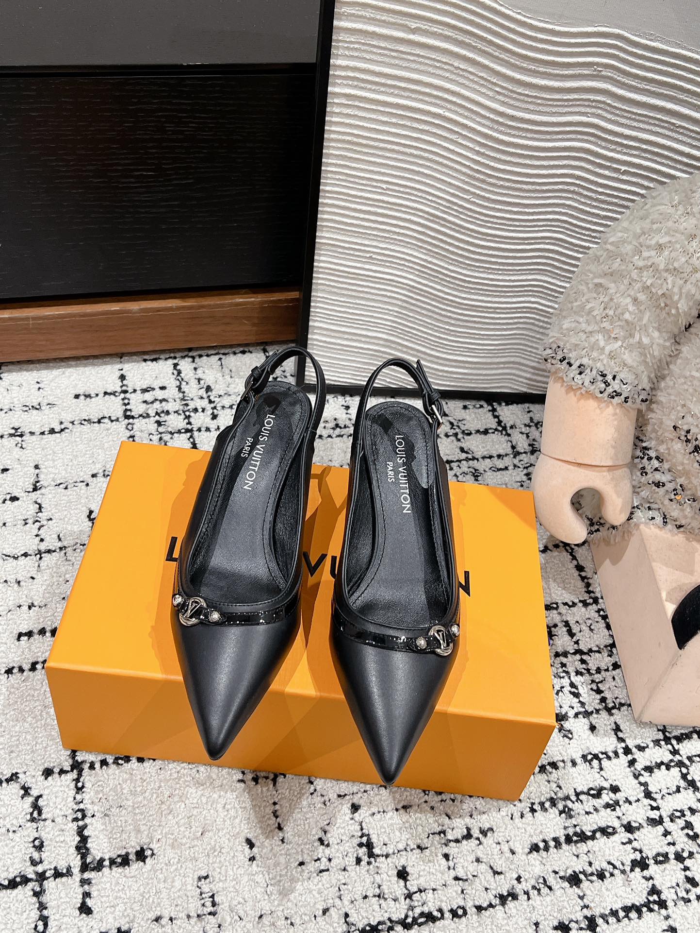 HIGH HEEL 4 CM SLINGBACKS IN BLACK CALFSKIN - 35
