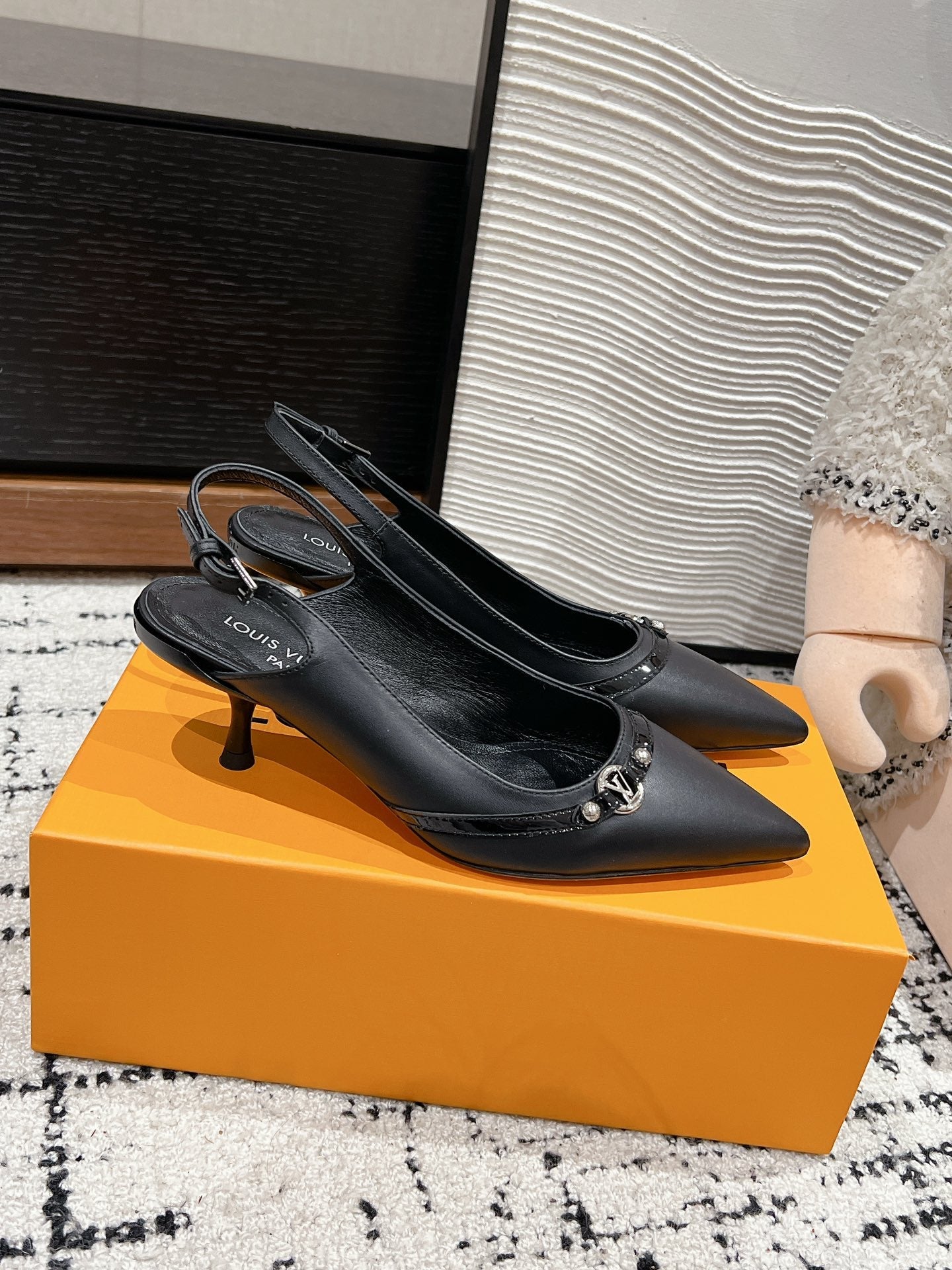 HIGH HEEL 4 CM SLINGBACKS IN BLACK CALFSKIN - 35