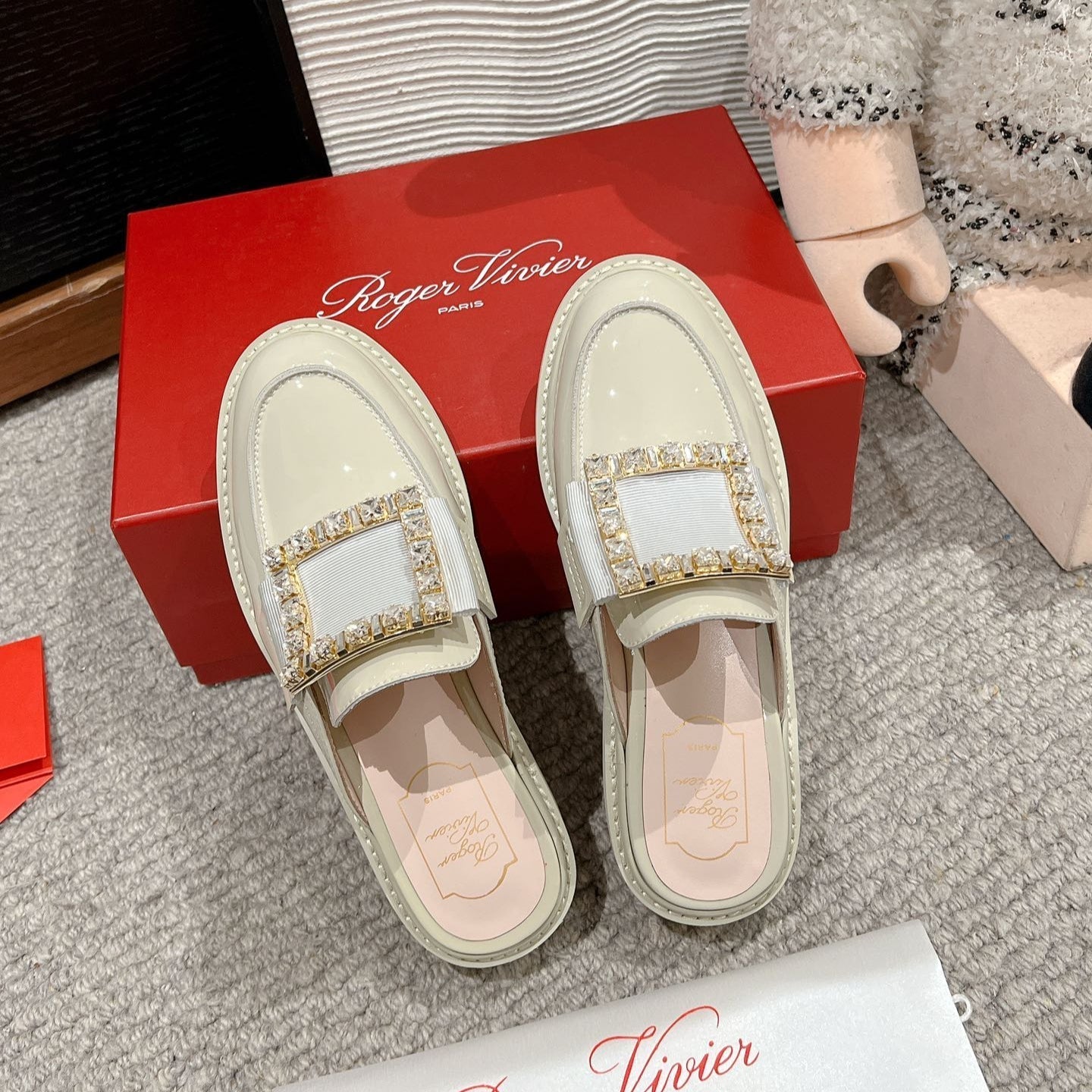 VIV' RANGERS MULES IN CREAM PATENT CALFSKIN CRYSTAL BUCKLE - 35