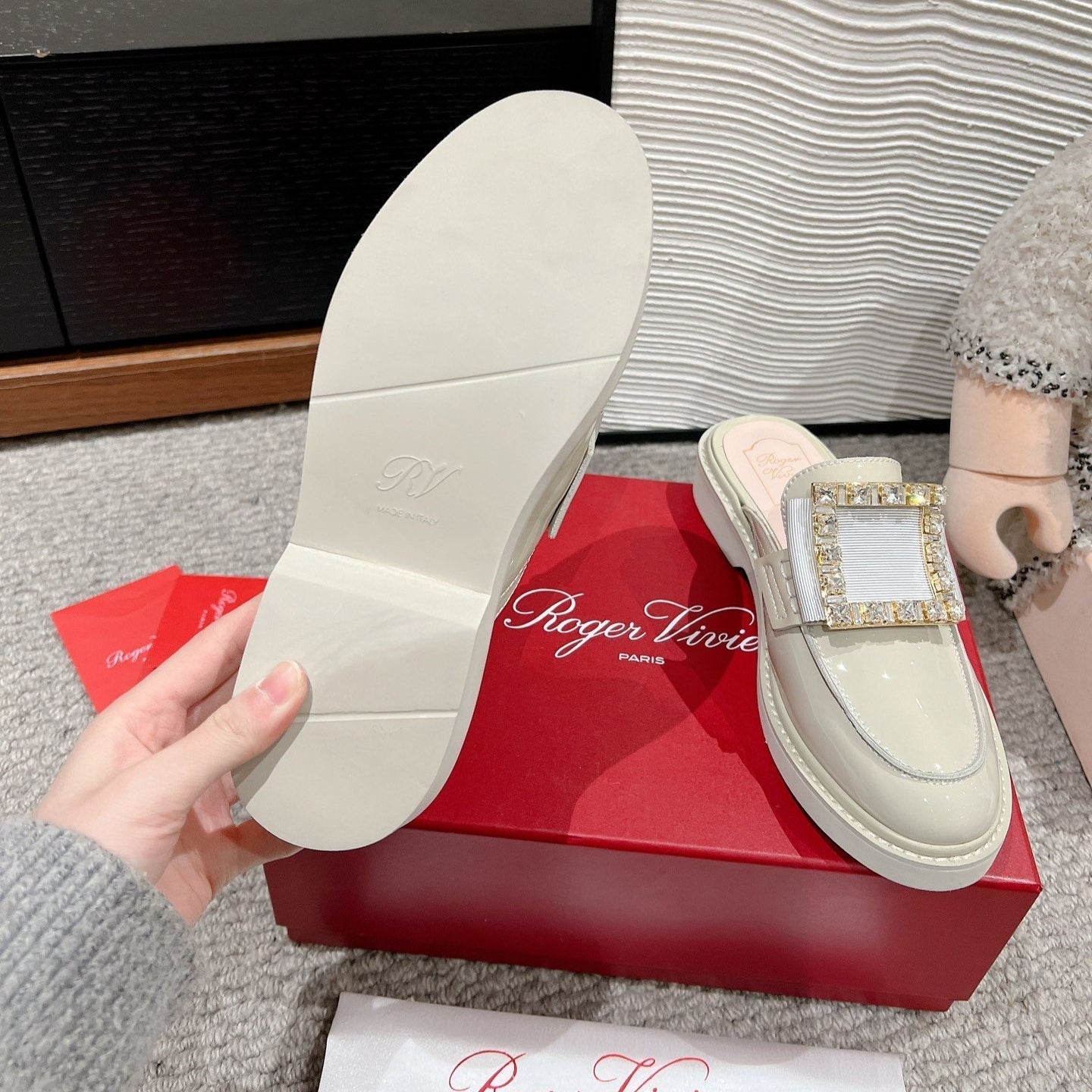 VIV' RANGERS MULES IN CREAM PATENT CALFSKIN CRYSTAL BUCKLE - 35