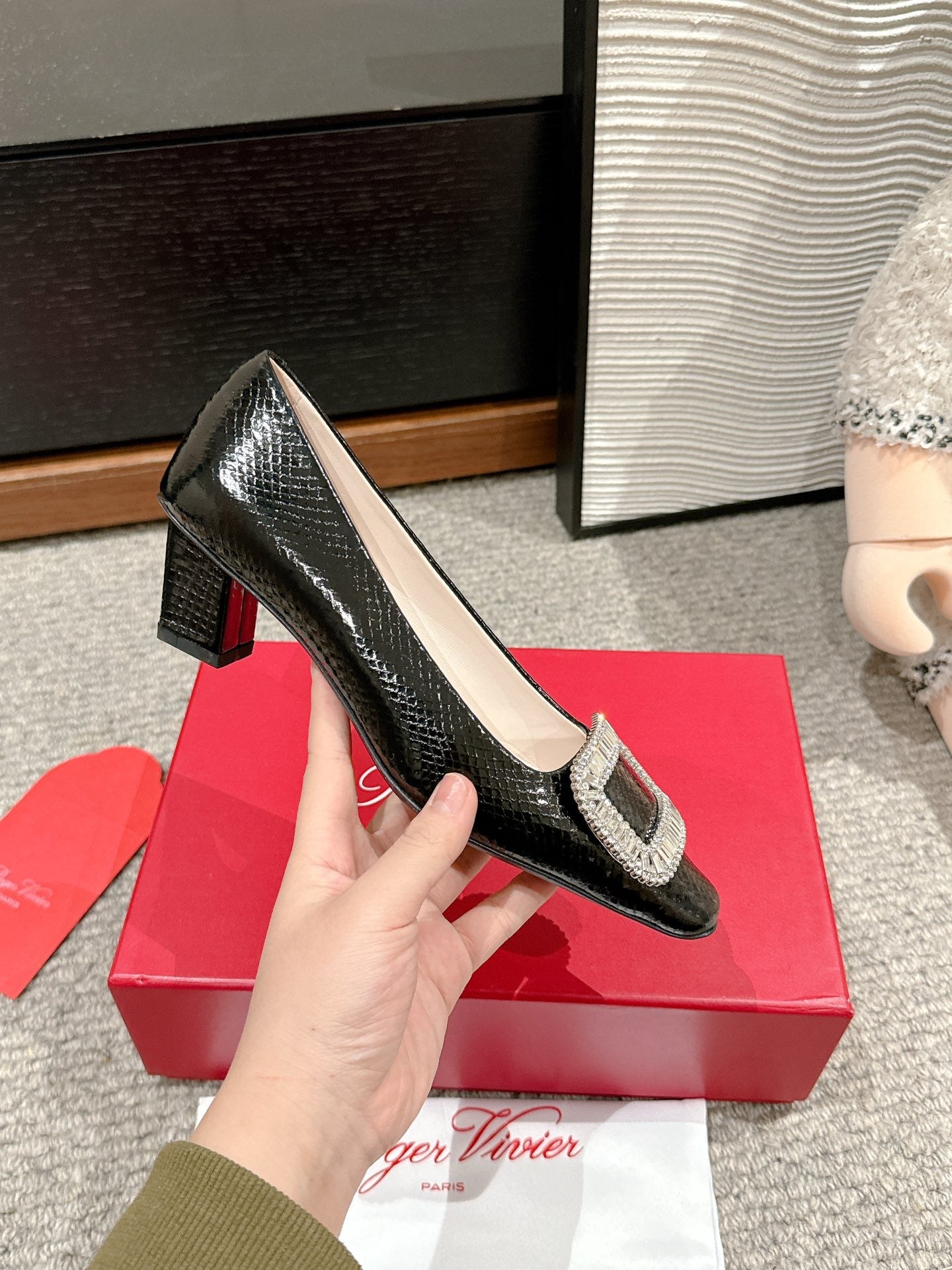 BELLE VIVIER PUMPS IN BLACK LIZARD EMBOSSED CALFSKIN - 34