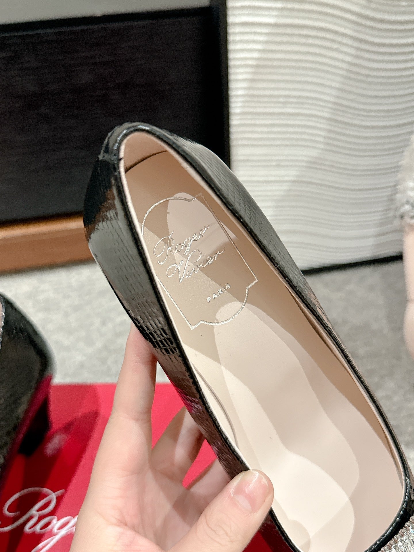 BELLE VIVIER PUMPS IN BLACK LIZARD EMBOSSED CALFSKIN - 34