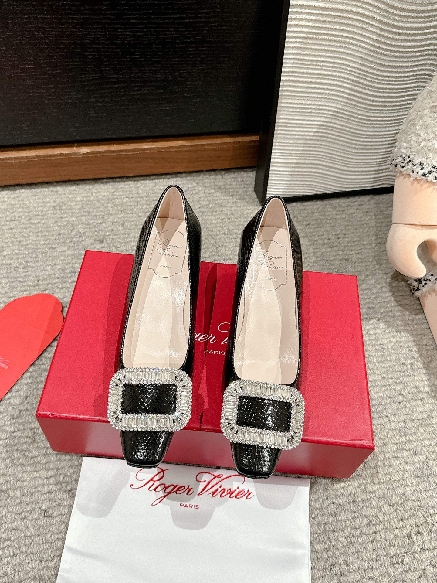 BELLE VIVIER PUMPS IN BLACK LIZARD EMBOSSED CALFSKIN - 34